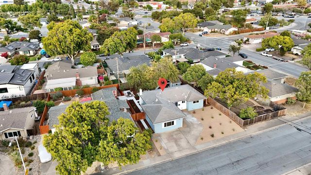 24 Casper St, Milpitas, CA 95035