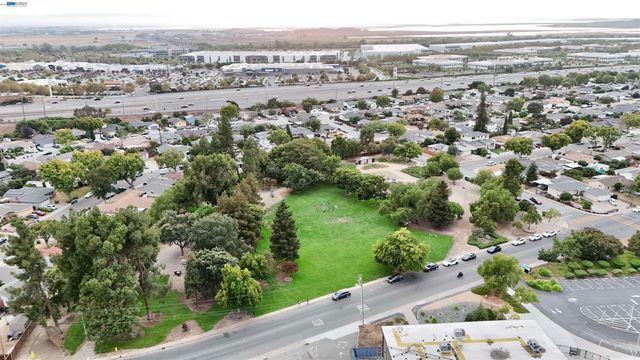 24 Casper St, Milpitas, CA 95035