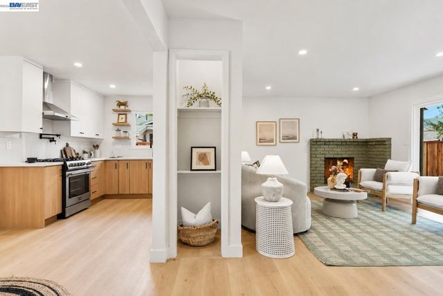 24 Casper St, Milpitas, CA 95035