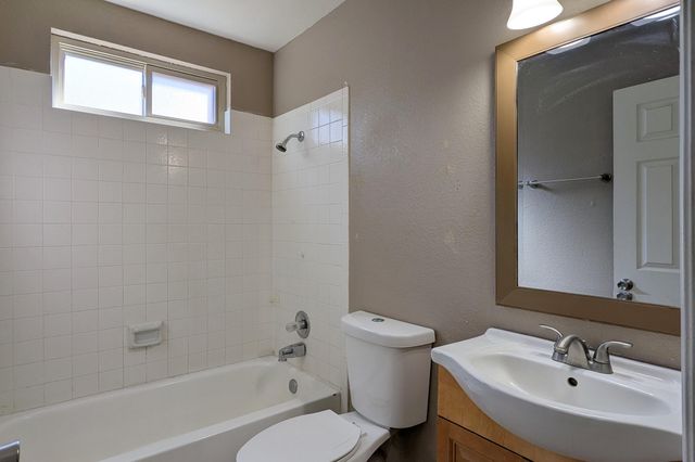 6109 Flor Del Sol Place NW, Albuquerque, NM 87120