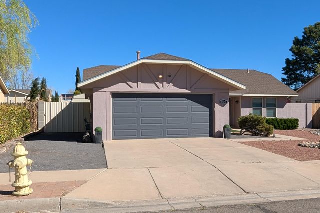 6109 Flor Del Sol Place NW, Albuquerque, NM 87120