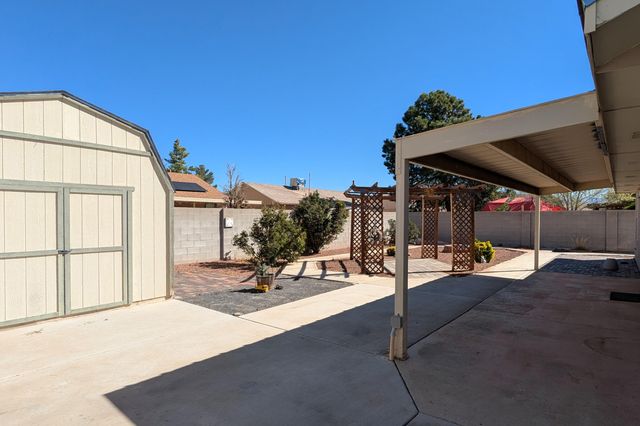 6109 Flor Del Sol Place NW, Albuquerque, NM 87120