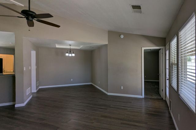 6109 Flor Del Sol Place NW, Albuquerque, NM 87120