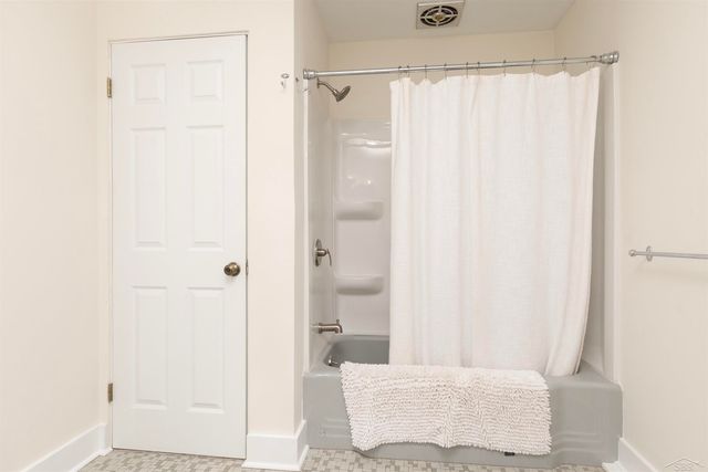 2638 Haenlein Drive, Saginaw, MI 48603