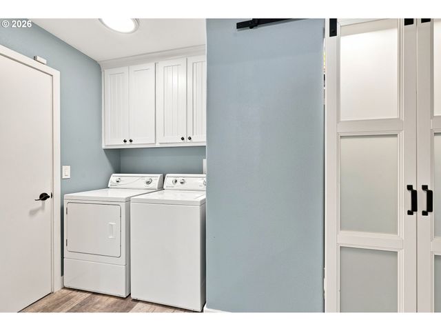 406 E MISSION Dr, Newberg, OR 97132