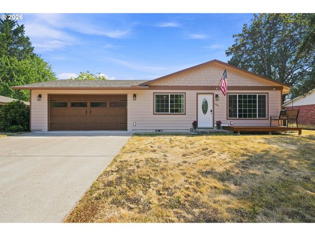 406 E MISSION Dr, Newberg, OR 97132
