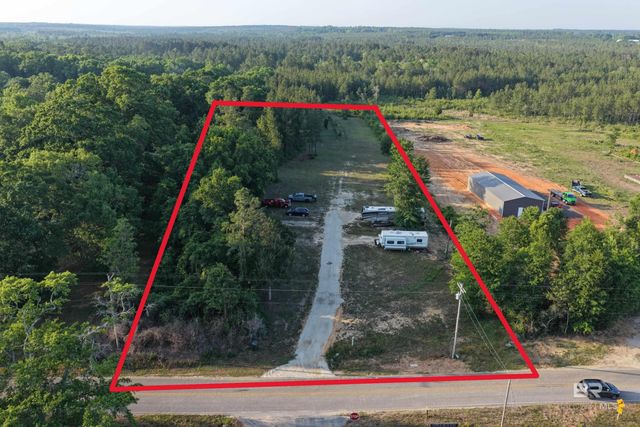 24277 Waterworld Road, Robertsdale, AL 36567