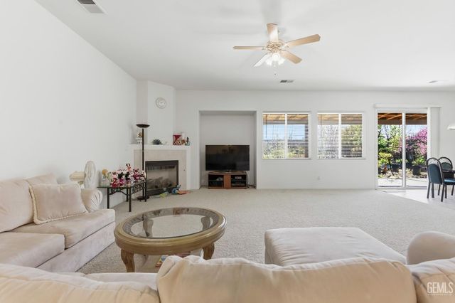 12411 Schooner Beach Drive, Bakersfield, CA 93311