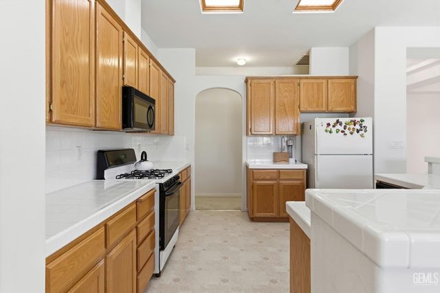 12411 Schooner Beach Drive, Bakersfield, CA 93311