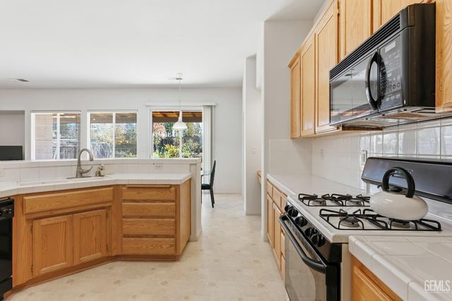 12411 Schooner Beach Drive, Bakersfield, CA 93311