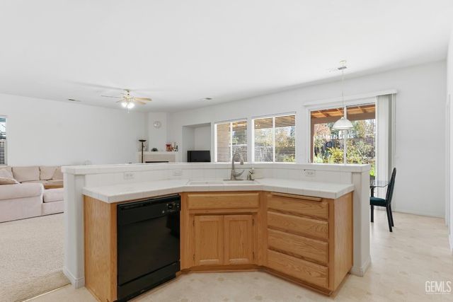 12411 Schooner Beach Drive, Bakersfield, CA 93311