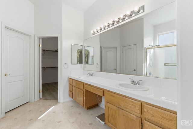 12411 Schooner Beach Drive, Bakersfield, CA 93311