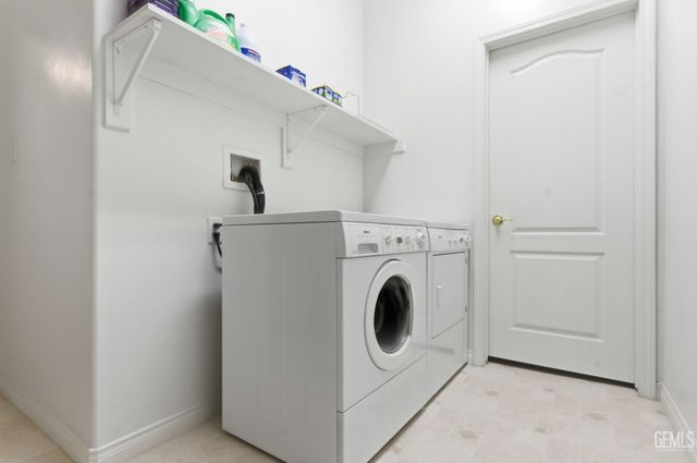 12411 Schooner Beach Drive, Bakersfield, CA 93311