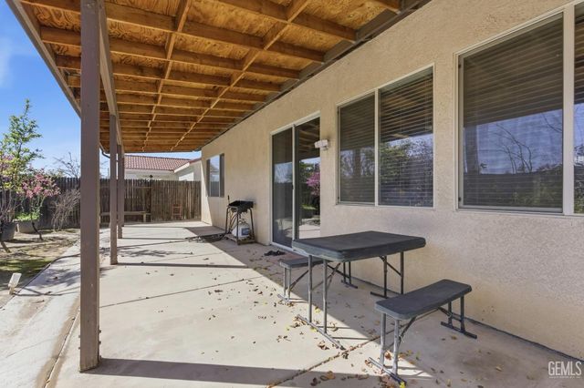 12411 Schooner Beach Drive, Bakersfield, CA 93311