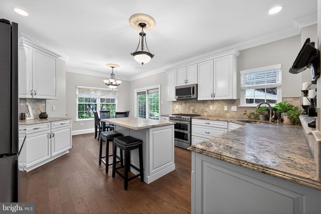 210 WINTERBERRY LN, Collegeville, PA 19426