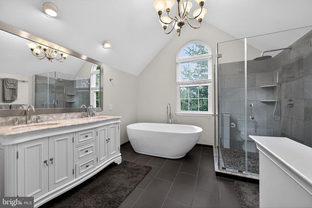 210 WINTERBERRY LN, Collegeville, PA 19426