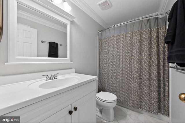 210 WINTERBERRY LN, Collegeville, PA 19426