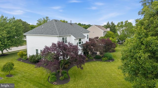 210 WINTERBERRY LN, Collegeville, PA 19426