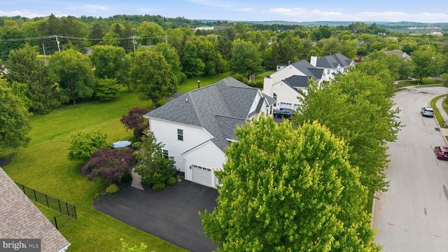 210 WINTERBERRY LN, Collegeville, PA 19426