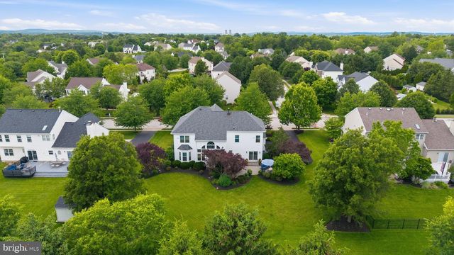 210 WINTERBERRY LN, Collegeville, PA 19426