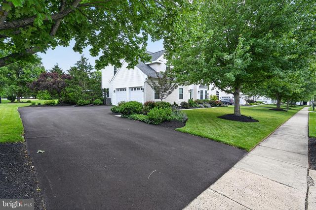 210 WINTERBERRY LN, Collegeville, PA 19426