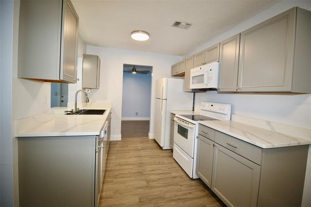 3643 MAINLANDS BOULEVARD N, Pinellas Park, FL 33782