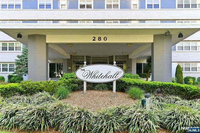 280 Prospect Avenue 8G, Hackensack, NJ 07601