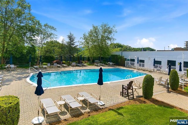 280 Prospect Avenue 8G, Hackensack, NJ 07601