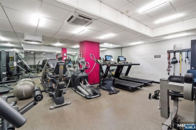 280 Prospect Avenue 8G, Hackensack, NJ 07601