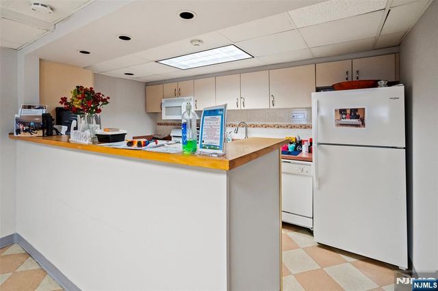280 Prospect Avenue 8G, Hackensack, NJ 07601