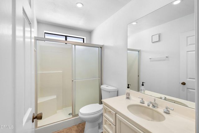 975 W Telegraph Road 77, Santa Paula, CA 93060