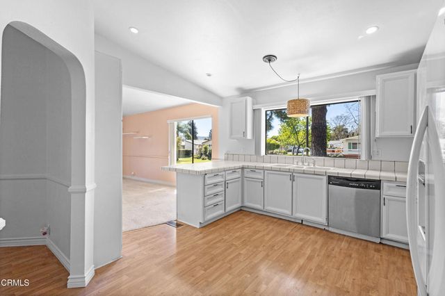 975 W Telegraph Road 77, Santa Paula, CA 93060