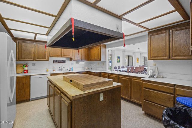 975 W Telegraph Road 77, Santa Paula, CA 93060