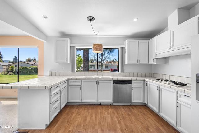 975 W Telegraph Road 77, Santa Paula, CA 93060