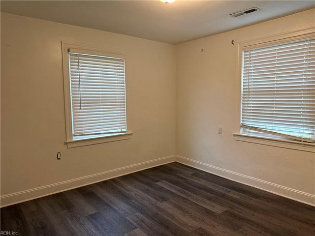 1877 N Streamline DR, Virginia Beach, VA 23454