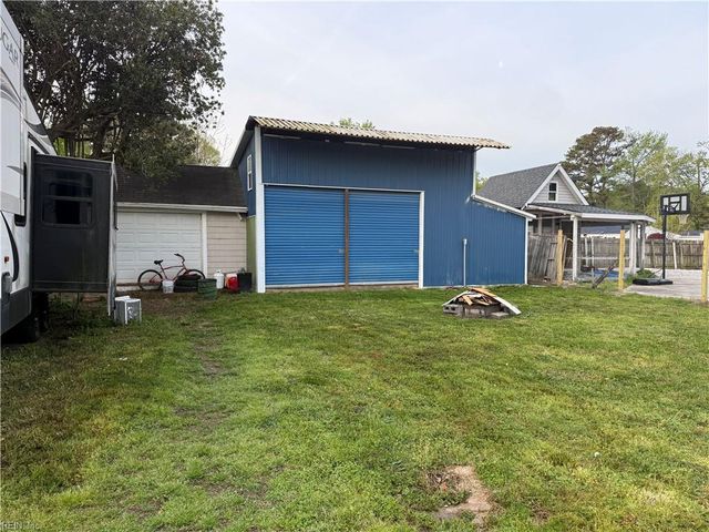 1877 N Streamline DR, Virginia Beach, VA 23454