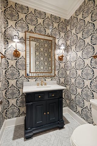 1039 W Altgeld Street, Chicago, IL 60614