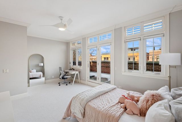 1039 W Altgeld Street, Chicago, IL 60614