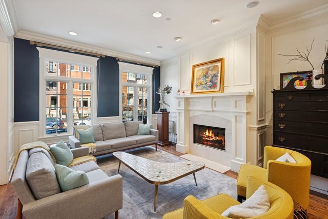 1039 W Altgeld Street, Chicago, IL 60614