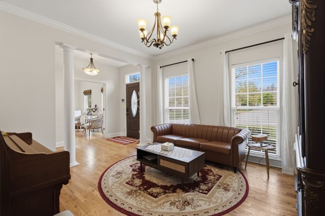 1308 Sweetwater Dr, Brentwood, TN 37027