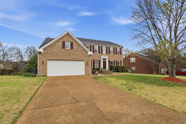 1308 Sweetwater Dr, Brentwood, TN 37027