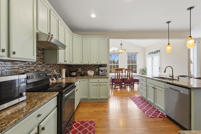 1308 Sweetwater Dr, Brentwood, TN 37027