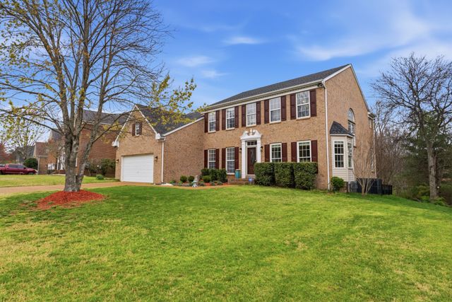 1308 Sweetwater Dr, Brentwood, TN 37027