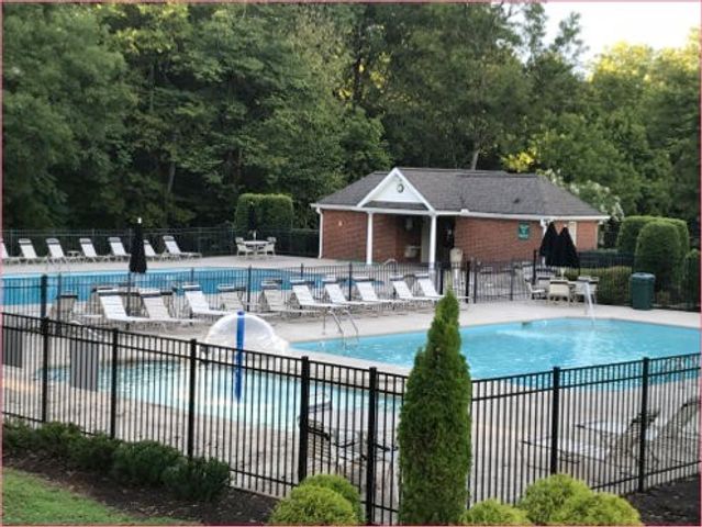 1308 Sweetwater Dr, Brentwood, TN 37027