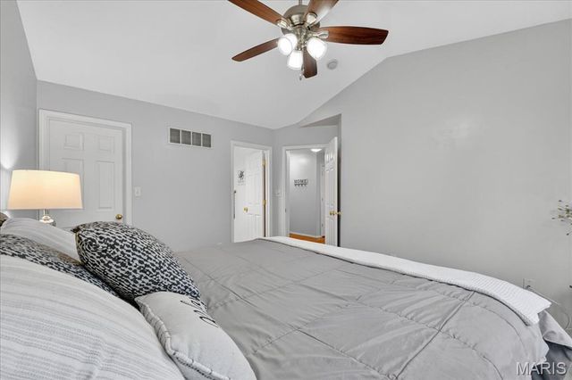 1200 Hunters Chase Drive, Eureka, MO 63025