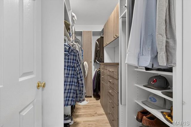 1200 Hunters Chase Drive, Eureka, MO 63025