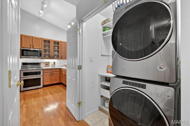 1200 Hunters Chase Drive, Eureka, MO 63025