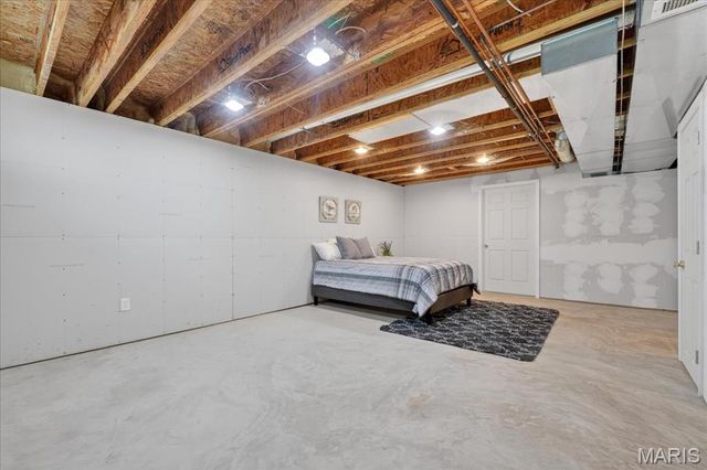 1200 Hunters Chase Drive, Eureka, MO 63025