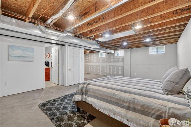 1200 Hunters Chase Drive, Eureka, MO 63025