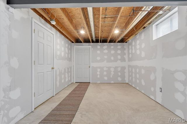 1200 Hunters Chase Drive, Eureka, MO 63025